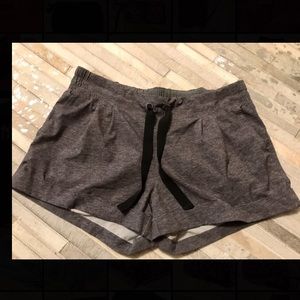 Lululemon shorts sz 10